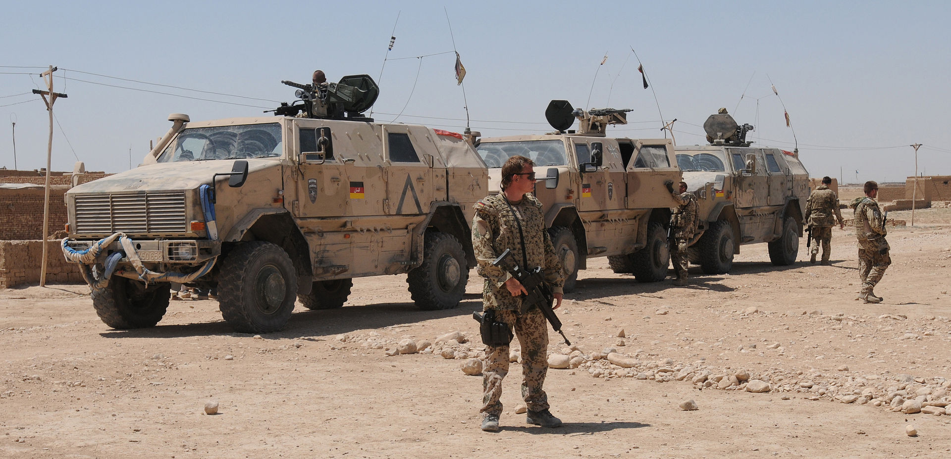 Neubert_94_ATF_Dingo_in_German_service_(Afghanistan).jpg